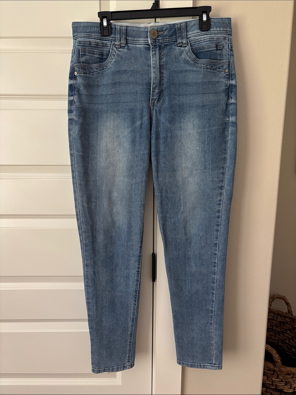 Democracy Ab Technology Women's Light Fade Blue Denim Jeans